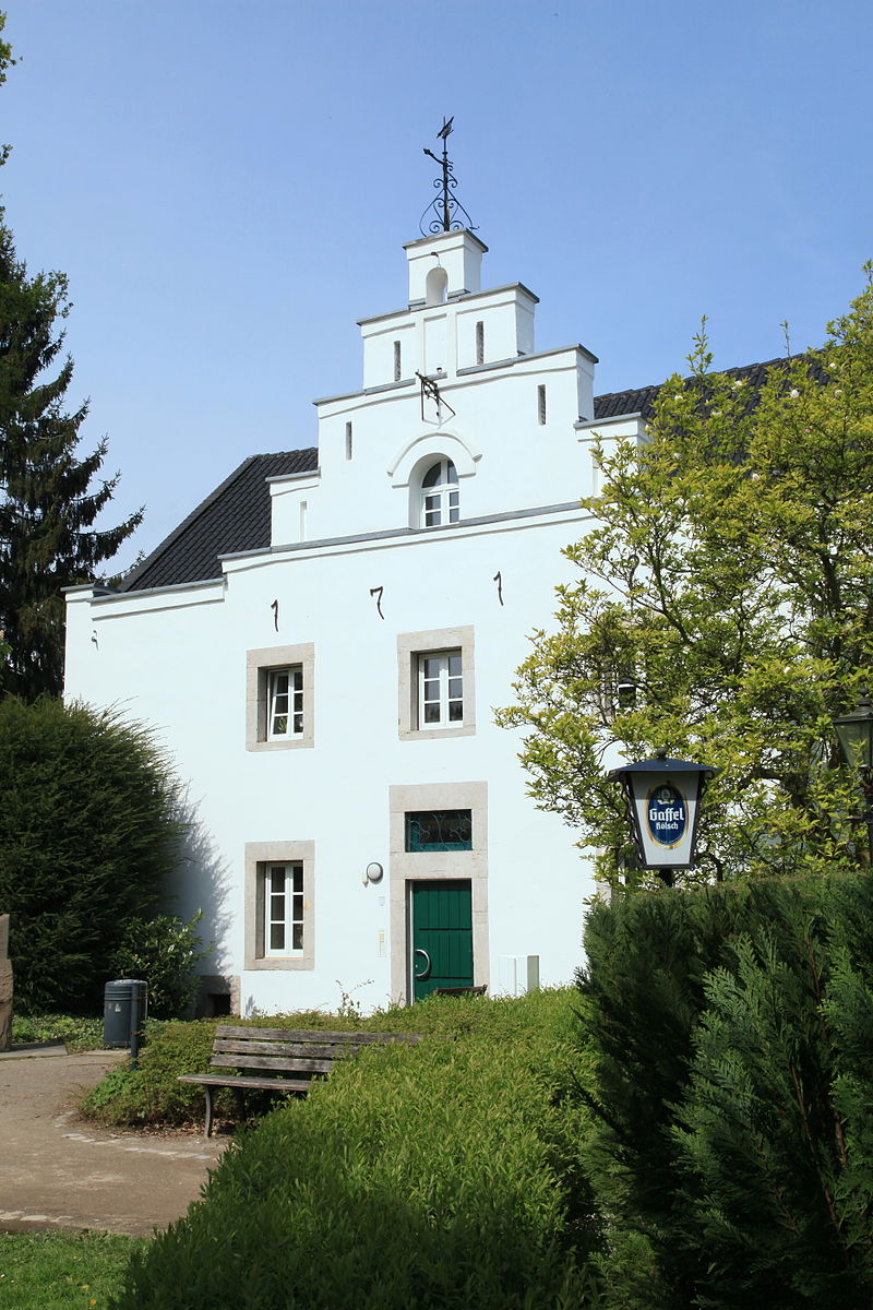 Bergisch_Gladbach_Refrath_-_Dolmanstraße_-_Haus_Steinbreche_08_ies
